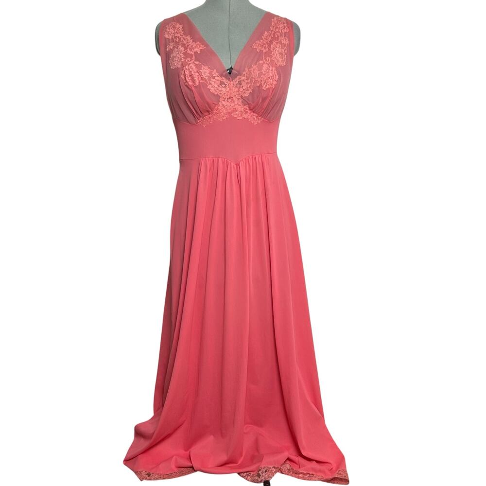 Vintage Vanity Fair Pink Lace Nightgown Size 38